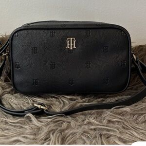 Tommy Hilfiger Women's Camera Crossbody Bag - Black Faux Leather Embossed Logo